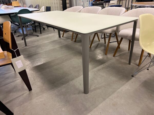 VITRA PLATE TABLE, 2M20