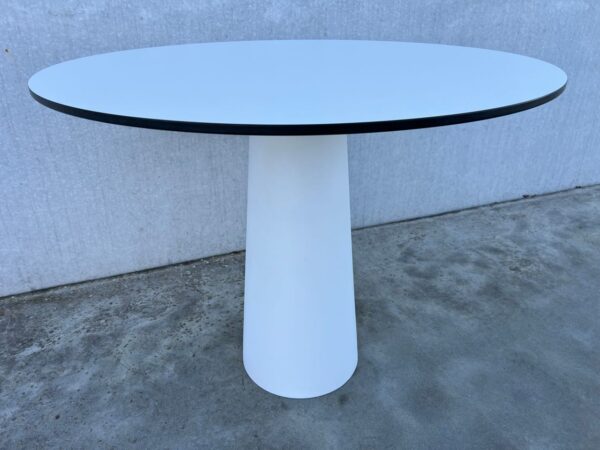 MOOOI CONTAINER TAFEL, MARCEL WANDERS – OOK OUTDOOR