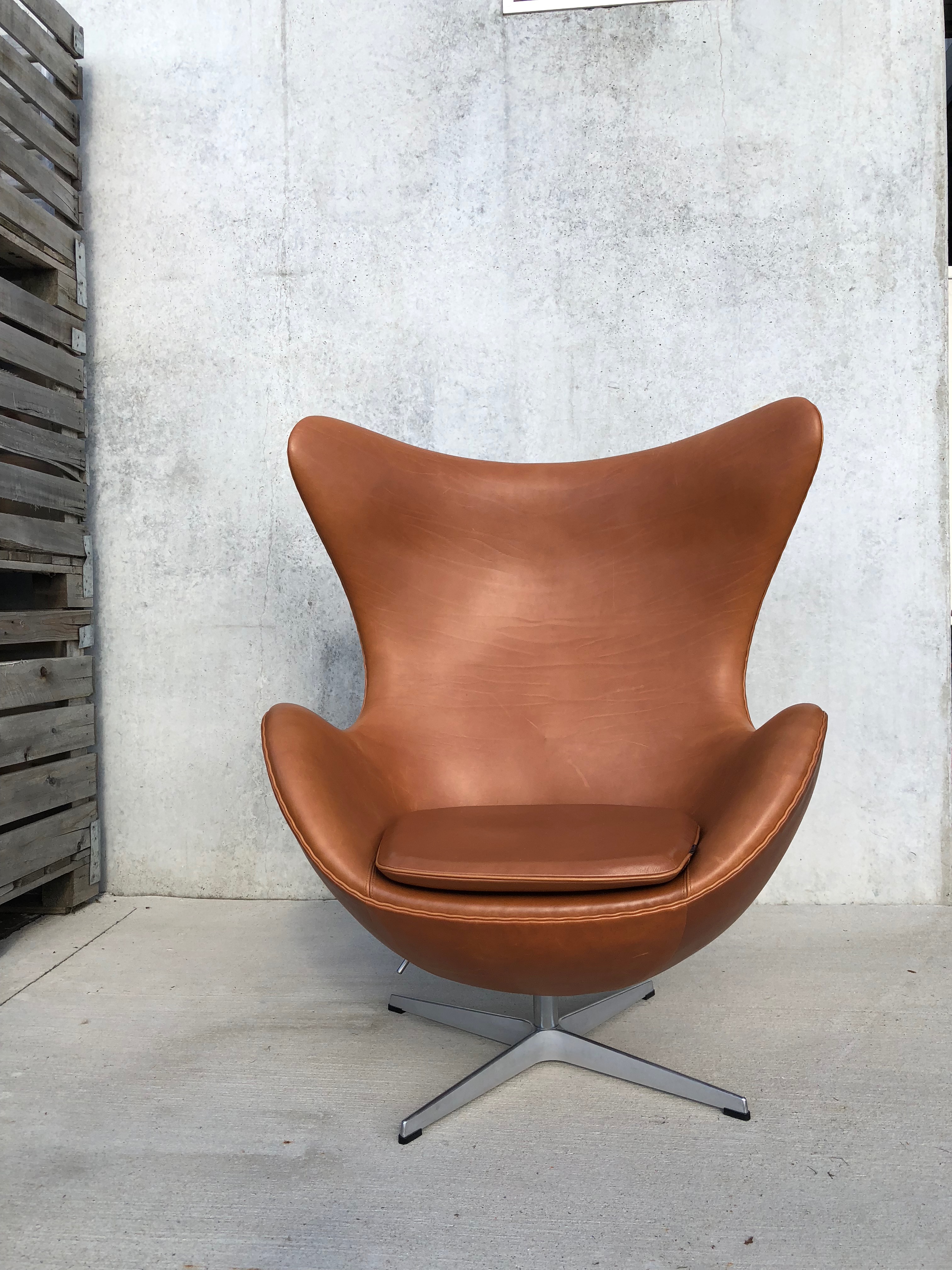 Verkocht, Sorry! EGG CHAIR – REDESIGNS.BE