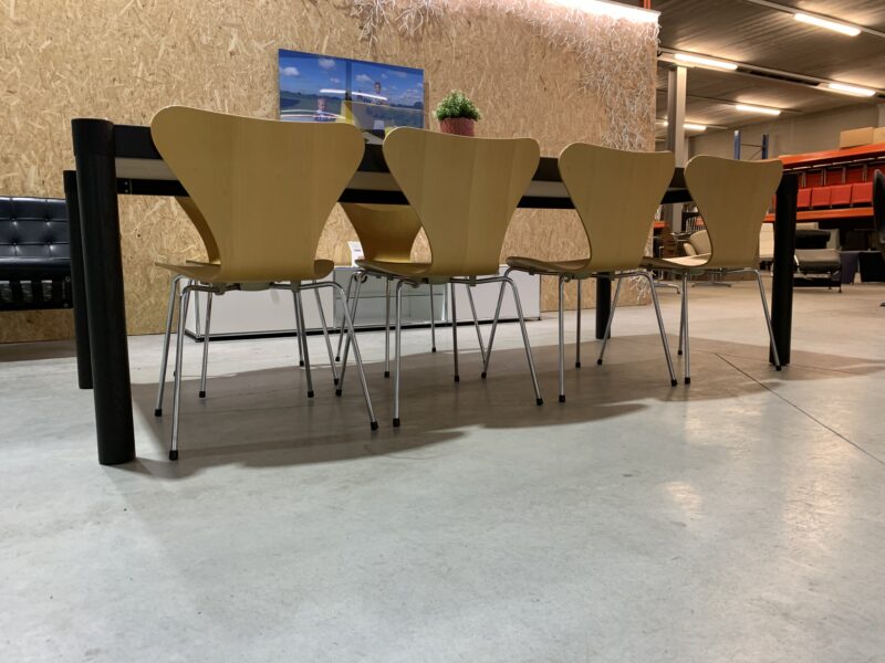 CYL WE WORK VITRA TAFEL