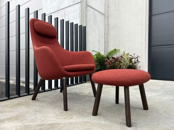 Verkocht, sorry! VITRA HAL LOUNGE CHAIR + OTTOMAN