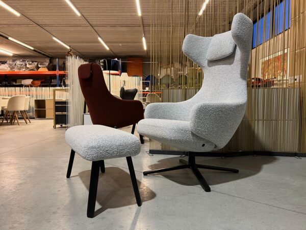 Verkocht, sorry! VITRA GRAND REPOS MET PANCHINA -SHOWROOMMODEL