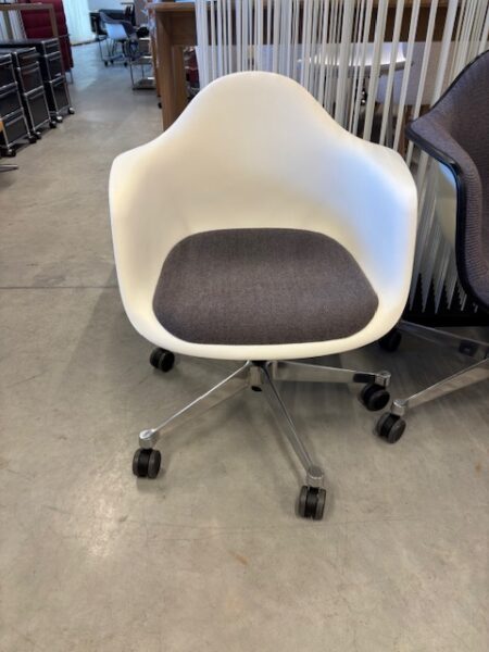 VITRA EAMES PACC BUREAUSTOEL, 2X